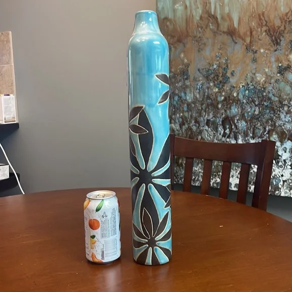 Decorative vase - Picture 2 of 3